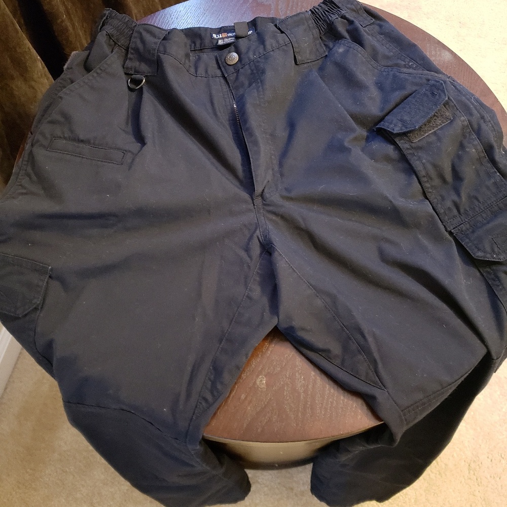 Mens navy blue 5.11 Tactical Cargo pants